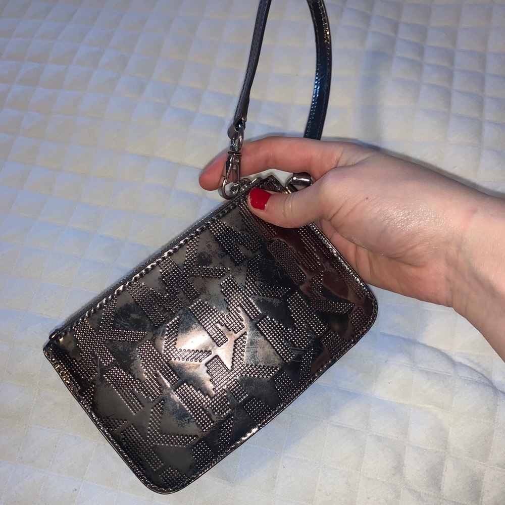 Micheal Kors wristlet